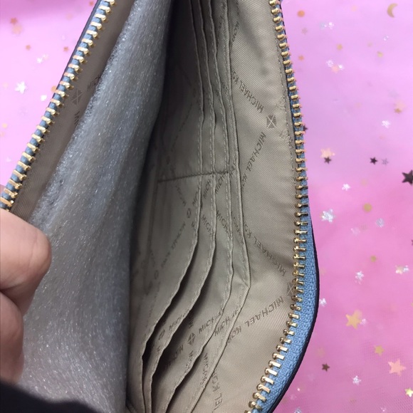 Brand new MK wristlet pale blue - Picture 7 of 9